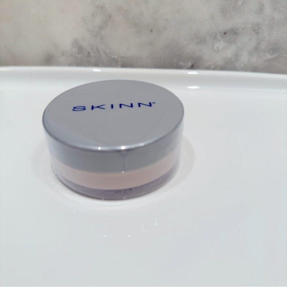 SKINN Other - SKINN Makeup Foundation  Finishing Powder Perfect Powder Tan 0.35 Oz